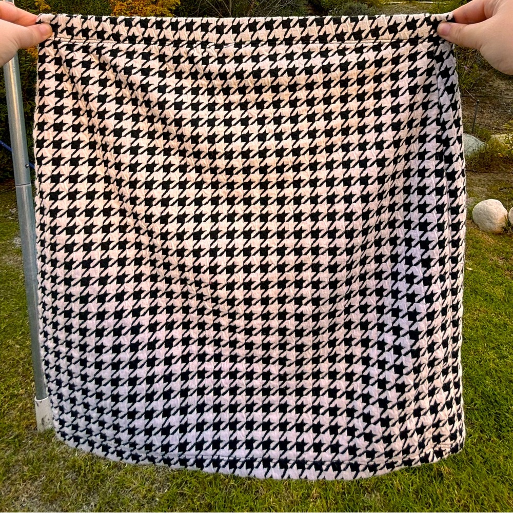 Houndstooth black and white business casual skirt🎀